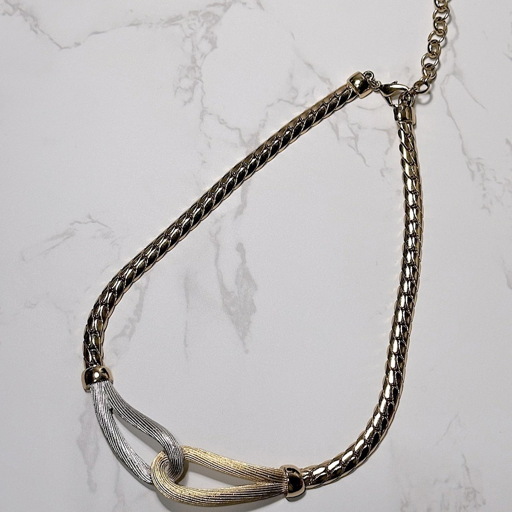 Authentic & Rare Vintage BURBERRY Necklace | Beautiful Vintage Designer Necklace - Picture 2 of 11